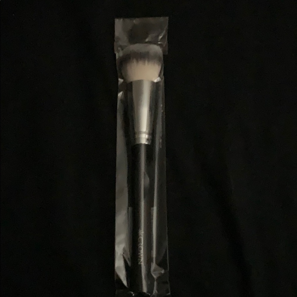 Face brush